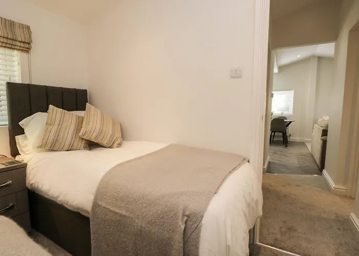 Mere Brook Holiday home